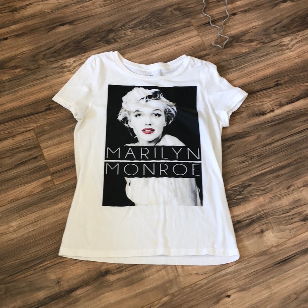 White Marilyn Monroe t-shirt